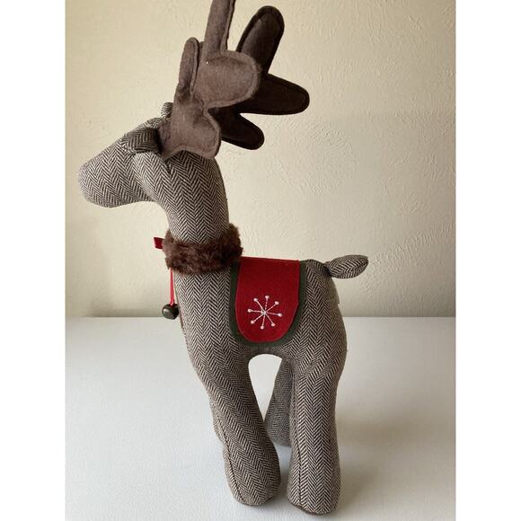 VIN. Fun Farm Christmas Reindeer Plush Stuffed. 18 Inches Tall - Picture 3 of 6